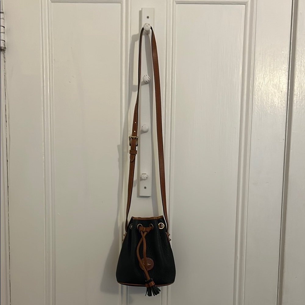 Vintage Dooney & Bourke bucket bag